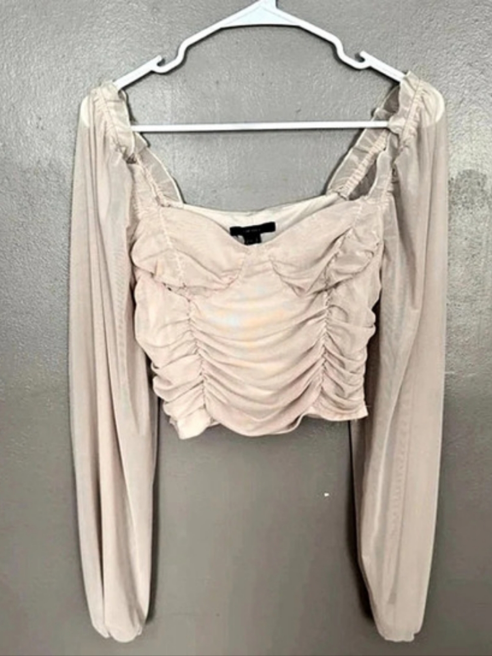 Forever 21 Ruched Long Sleeve Blouse in Pink Size Large Like New